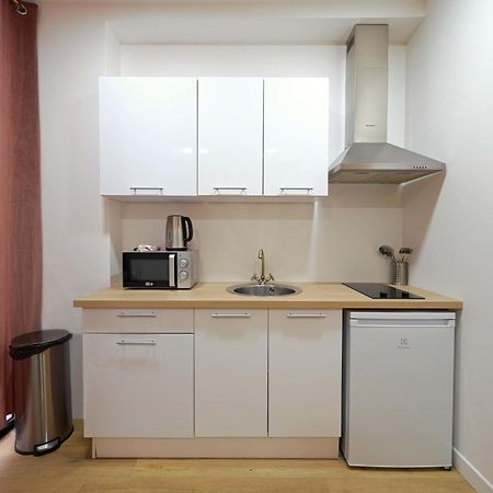 Apartament Modern Renovated Studio With A Touch Of Gilded Glamour Central Paryż Zewnętrze zdjęcie